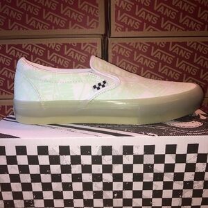Vans Glow in the Dark! New in box!